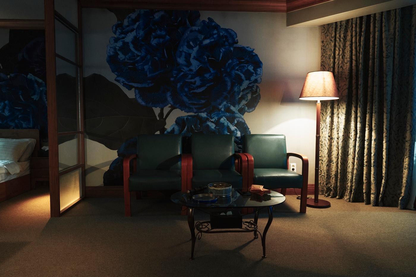 '리볼버' 프로덕션 비하인드