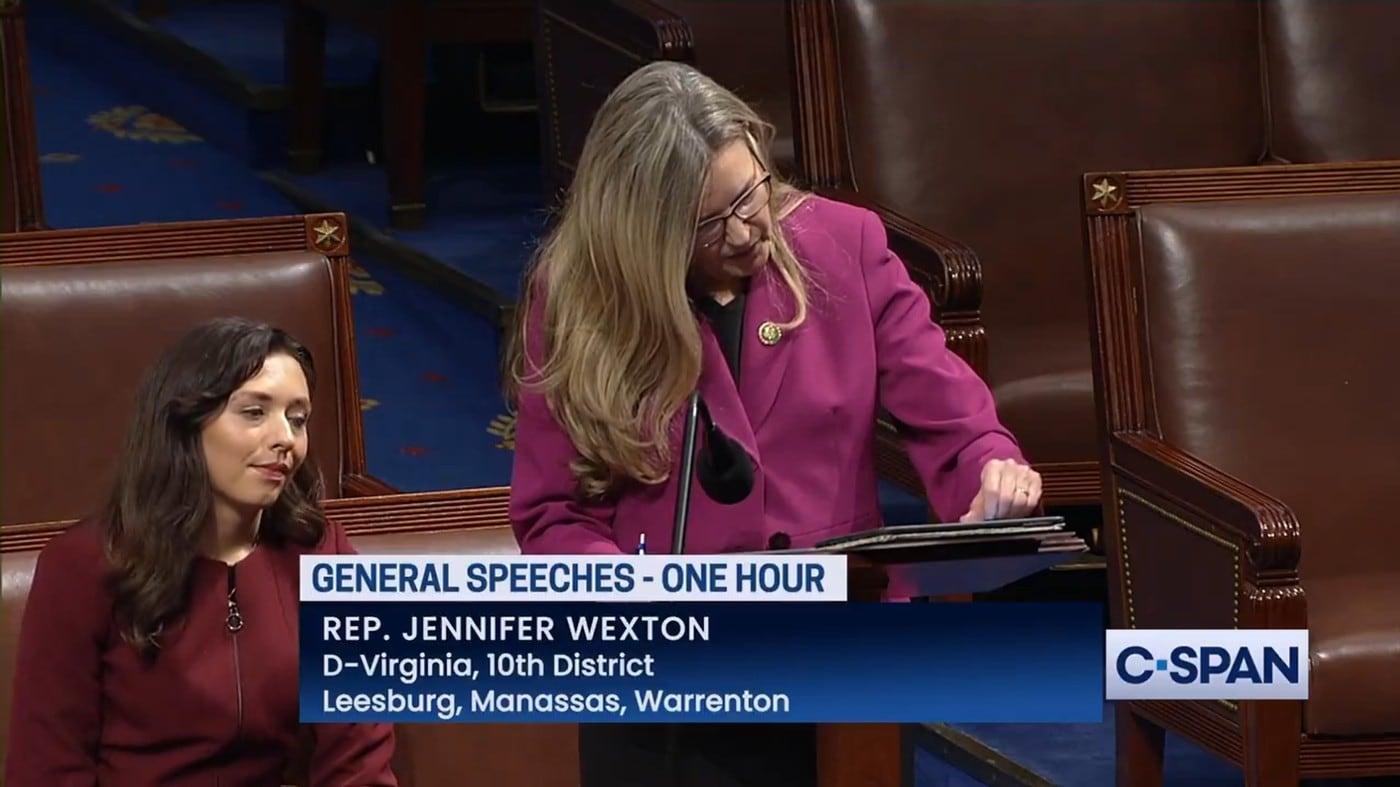 25일&#40;현지시간&#41; 미국 하원에서 제니퍼 웩스턴 의원이 AI 음성으로 구현된 자신의 목소리를 통해 연설하고 있다. &#40;출처 : 웩스턴 의원 엑스 계정&#41; 2024.07.25/