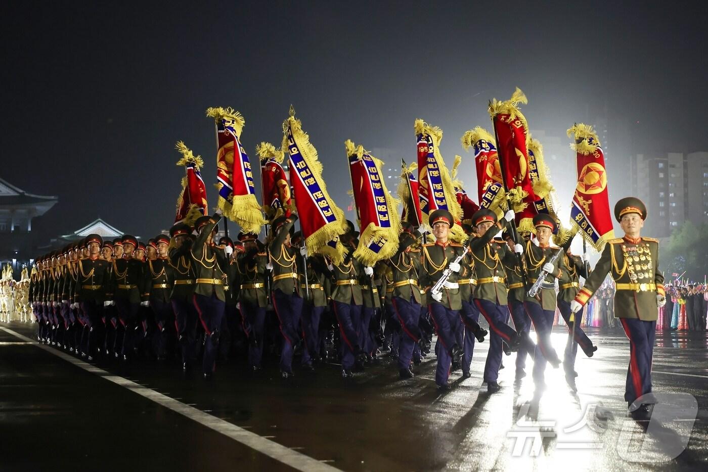 (평양 노동신문=뉴스1) = 지난해 7월 27일 북한 수도 평양에서 진행된 전승절(한국전쟁 정전협정체결일) 71주년 기념 행진의식. [국내에서만 사용가능. 재배포 금지. DB 금지. For Use Only in the Republic of Korea. Redistribution Prohibited] rodongphoto@news1.kr