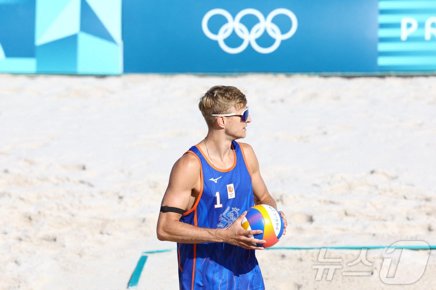 미성년자 성폭행 전과가 있는 네덜란드 비치발리볼 선수 판더 펠더. ⓒ 로이터=뉴스1