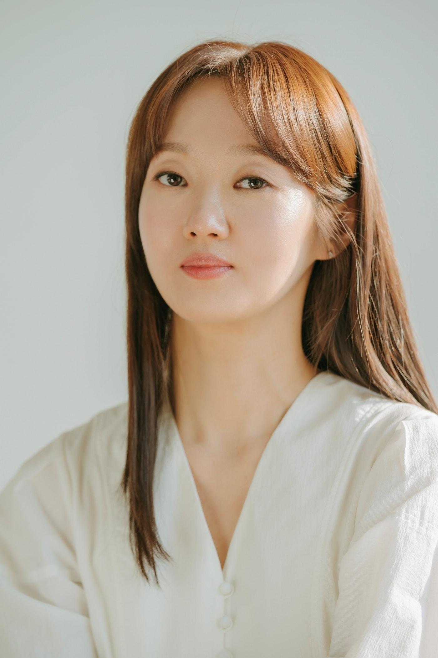 본문 이미지 - 배우 이봉련 / 에이엠엔터테인먼트 제련