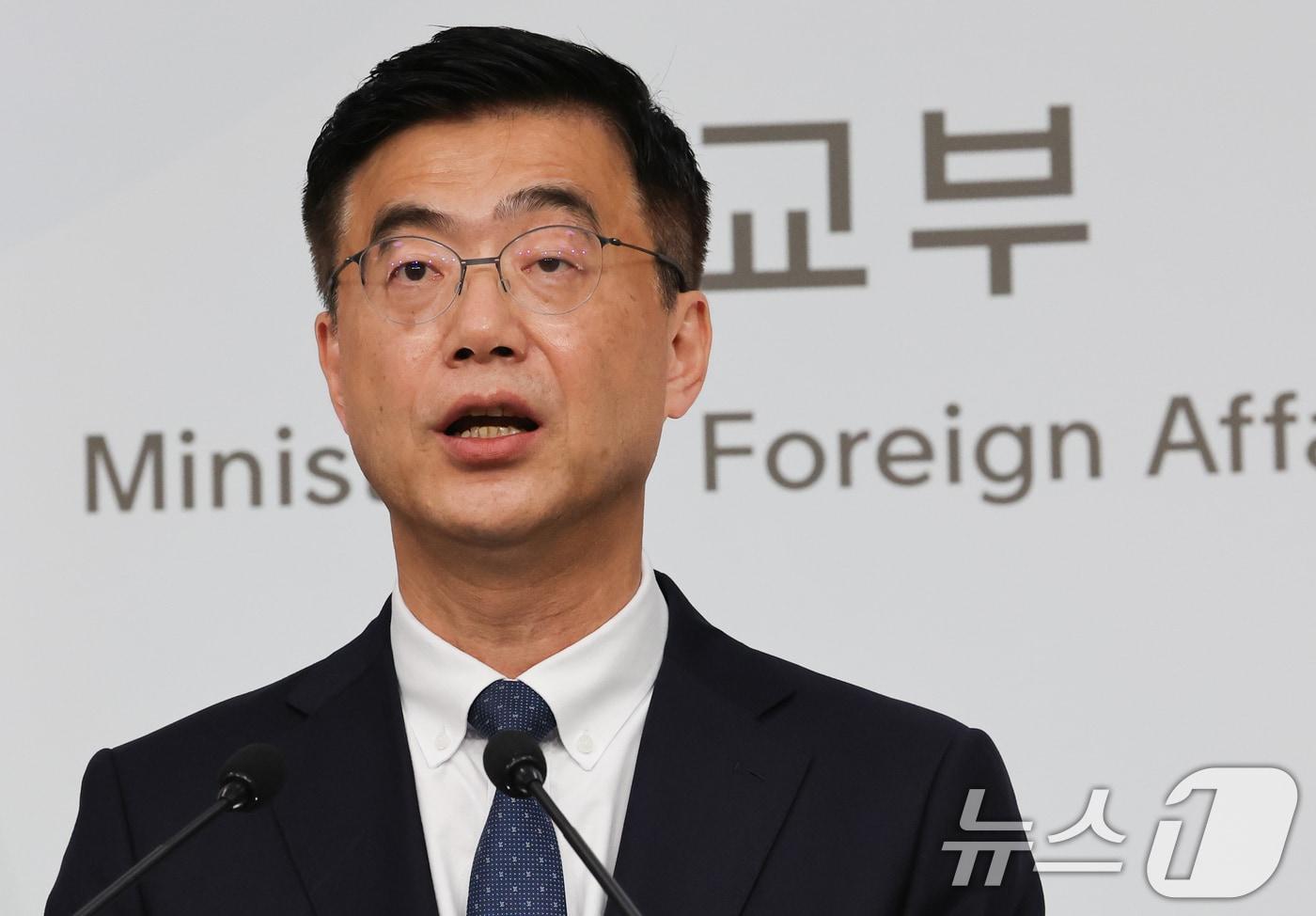 본문 이미지 - 이재웅 외교부 대변인이 30일 서울 종로구 외교부 청사에서 정례브리핑을 하고 있다. 2024.7.30/뉴스1 ⓒ News1 허경 기자