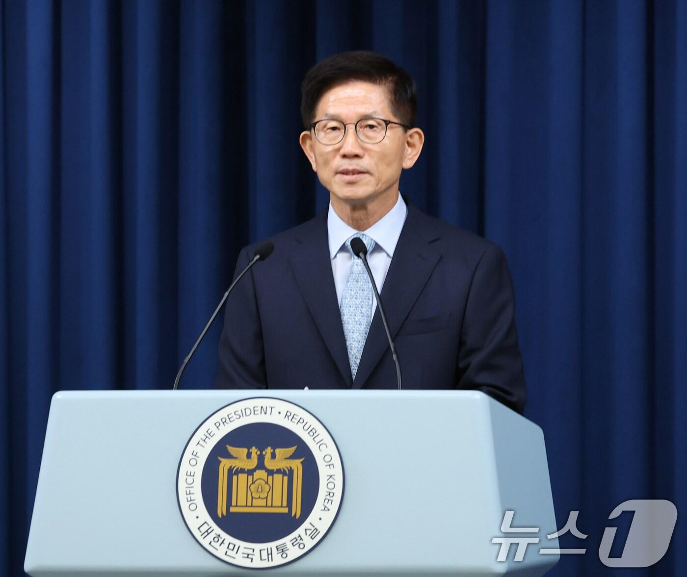 본문 이미지 - 김문수 고용노동부 장관 후보자가 31일 서울 용산 대통령실청사 브리핑룸에서 열린 인사브리핑에서 지명 소감을 말하고 있다. 2024.7.31/뉴스1 ⓒ News1 송원영 기자