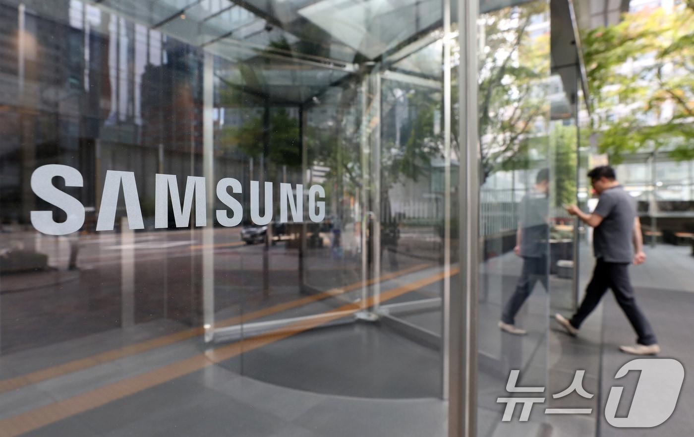 삼성전자 서초사옥에서 관계자가 드나들고 있다. 2024.7.31/뉴스1 ⓒ News1 박세연 기자