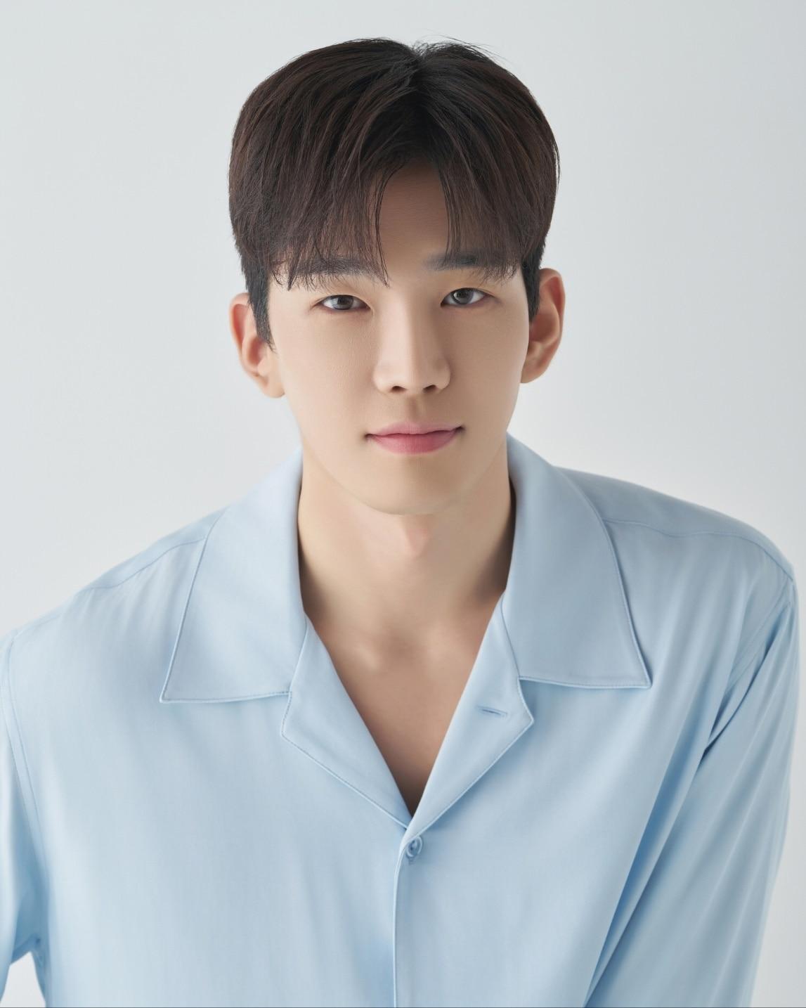 본문 이미지 - 고윤 / 얼리버드 엔터테인먼트