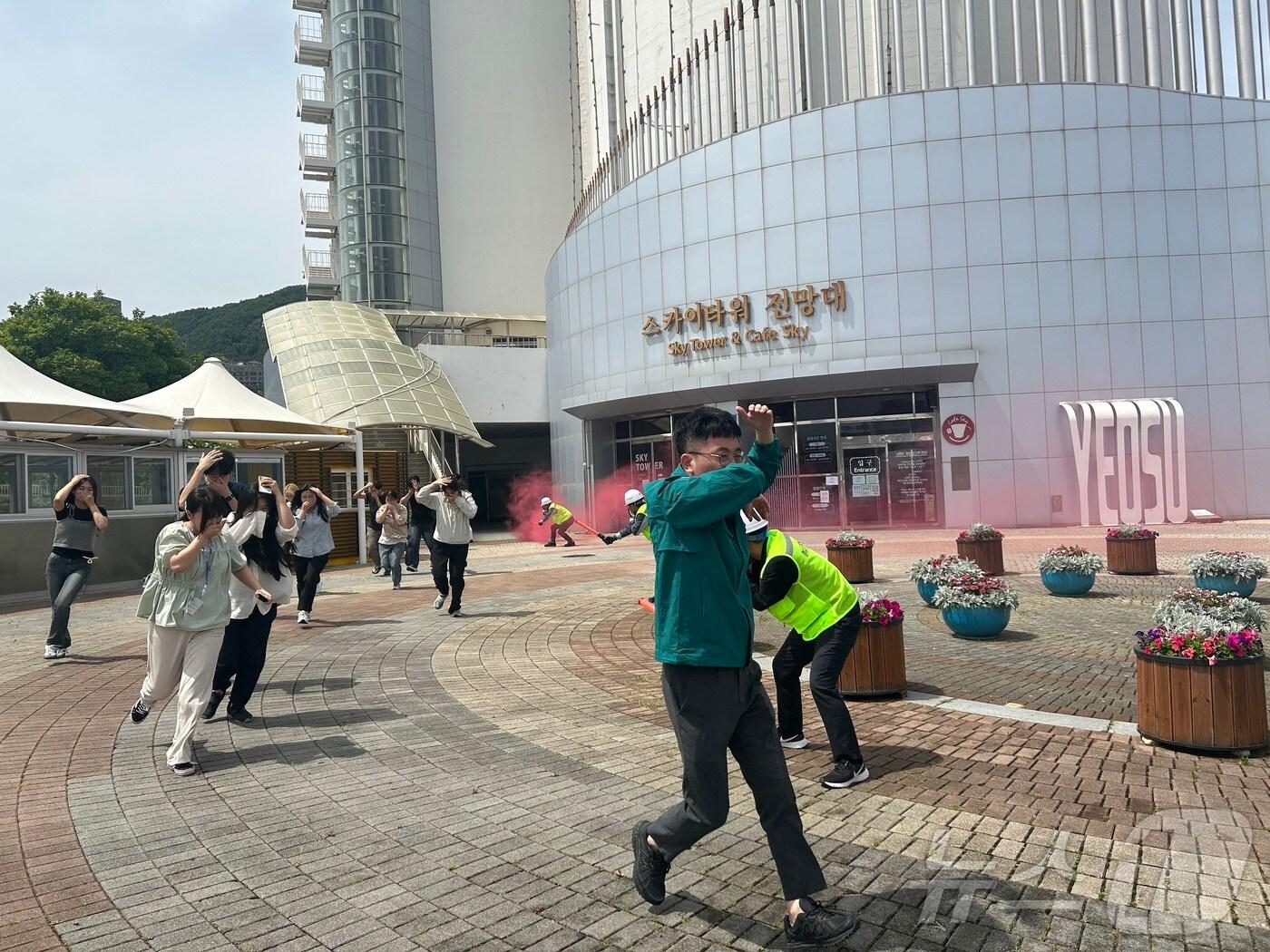 본문 이미지 - 여수광양항만공사가  '재난대응 안전한국훈련'에서 3년 연속 최고등급을 받았다(여수광양항만공사 제공)2024.7.4/