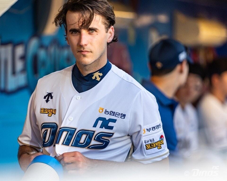 본문 이미지 - 4일 SSG 랜더스전에서 드루 앤더슨과 신경전을 벌인 NC 다이노스의 투수 카일 하트. (NC 다이노스 제공)