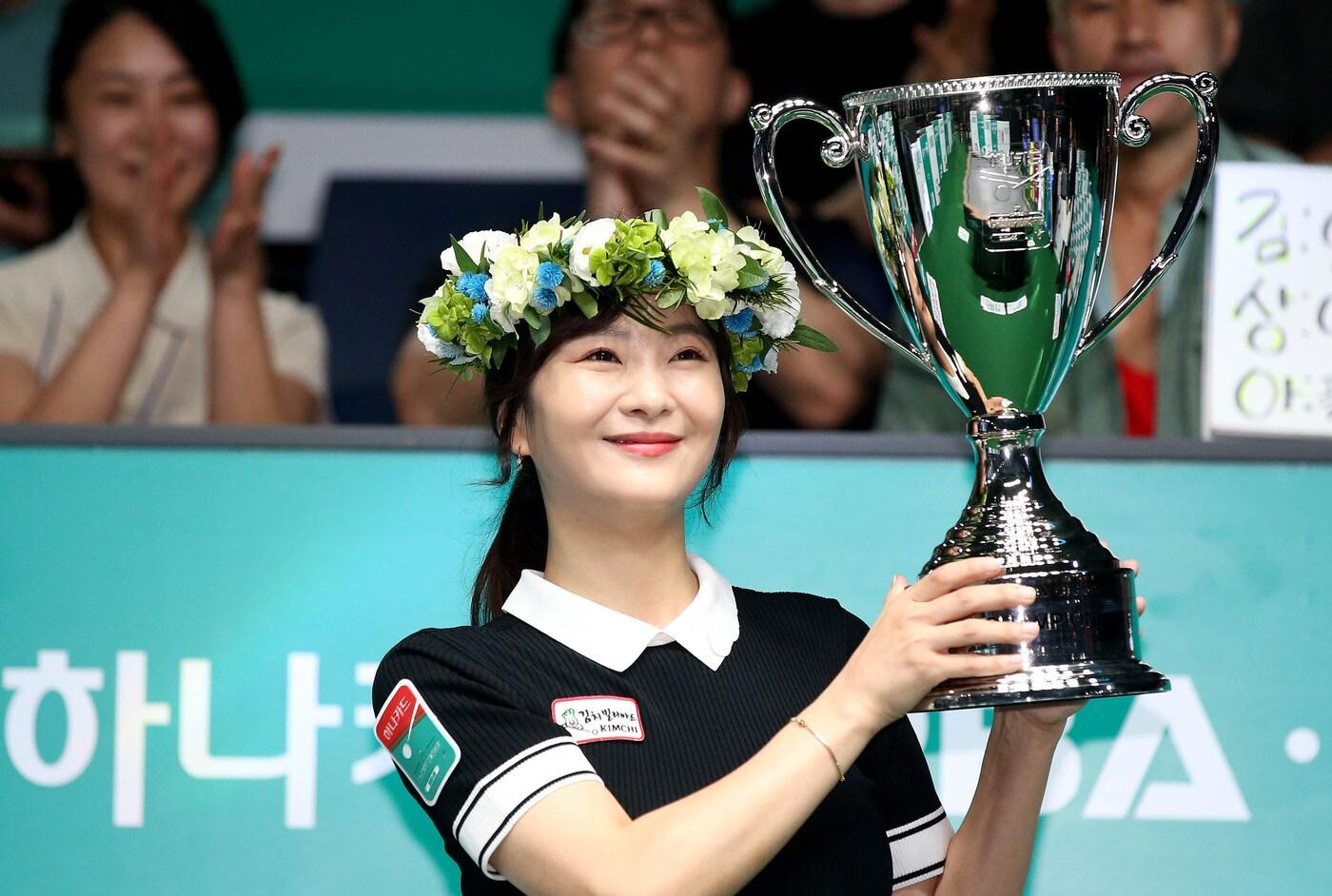 본문 이미지 - 5년 만에 L,PBA에서 우승한 김상아(LPBA 제공) 