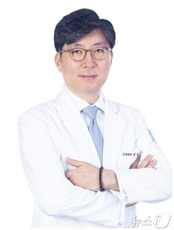 본문 이미지 - 대한뇌종양학회 제34대 회장에 취임한 분당서울대학교병원 신경외과 김재용 교수&#40;분당서울대병원 제공&#41;/