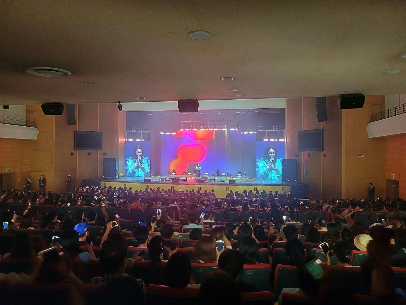 본문 이미지 - 반도문화재단 콘서트에 출연한 가수 백지영(반도건설 제공).