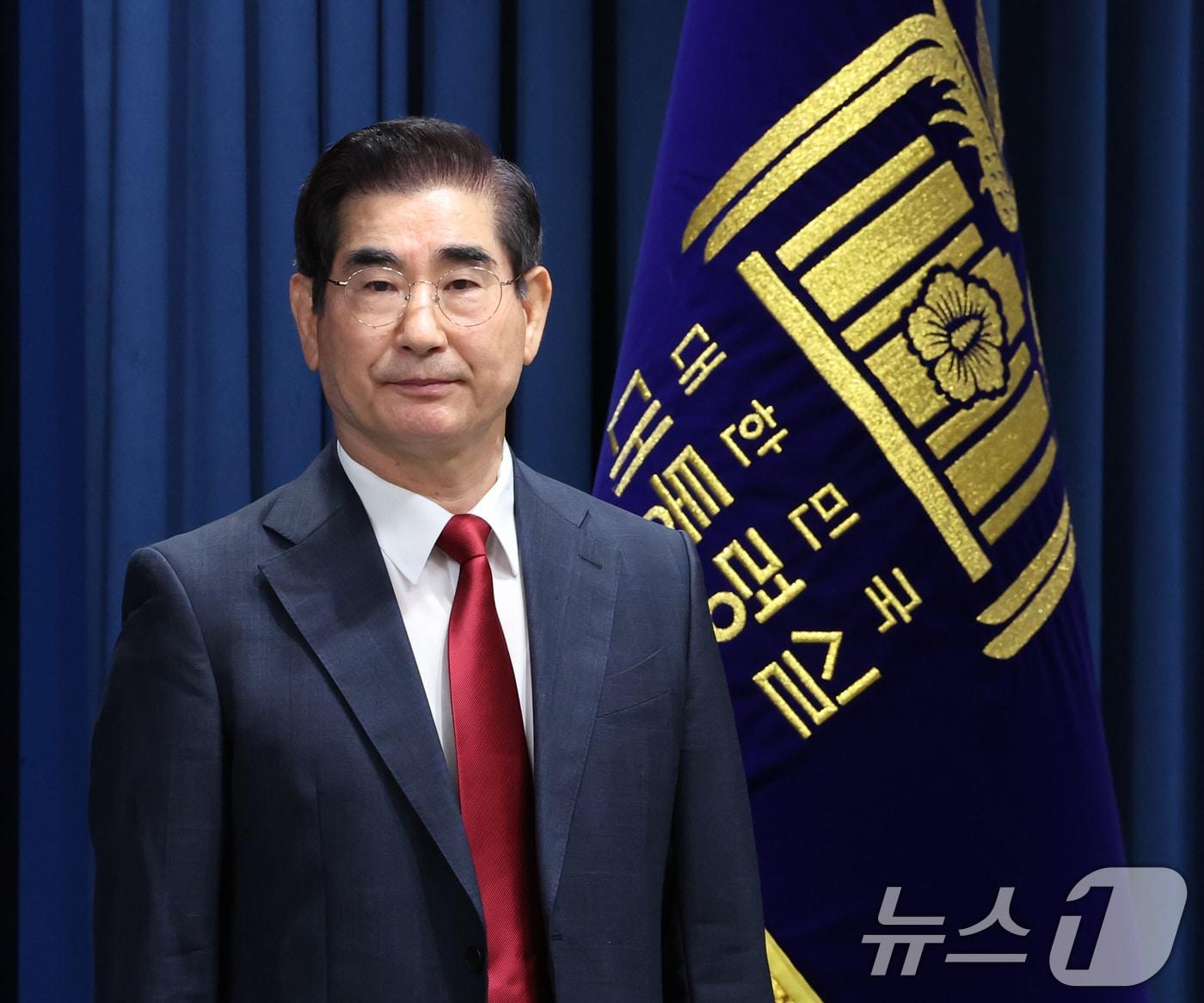 본문 이미지 - 김용현 국방부 장관 후보자가 12일 서울 용산 대통령실청사 브리핑룸에서 열린 인사브리핑에 참석하고 있다. 2024.8.12/뉴스1 ⓒ News1 송원영 기자