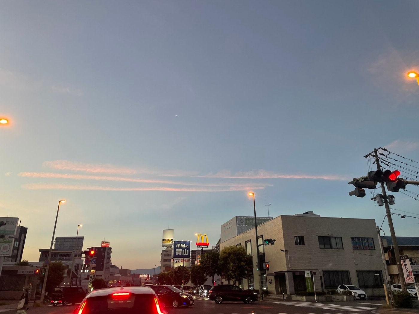 본문 이미지 - 한 누리꾼이 "지진운일지도 모른다"며 일본 오이타현에서 찍어 올린 사진. <출처=엑스 갈무리>