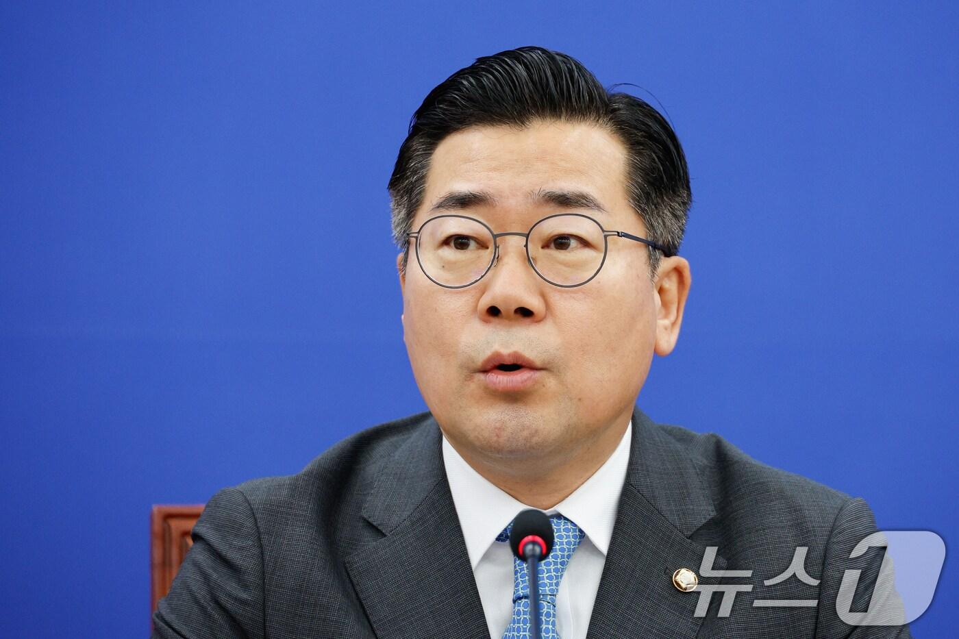 박찬대 더불어민주당 대표 직무대행 겸 원내대표가 13일 오전 서울 여의도 국회에서 열린 정책조정회의에 참석해 모두 발언하고 있다. 2024.8.13/뉴스1 ⓒ News1 안은나 기자