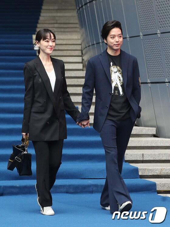 본문 이미지 - 김윤아, 김형규 부부. ⓒ News1