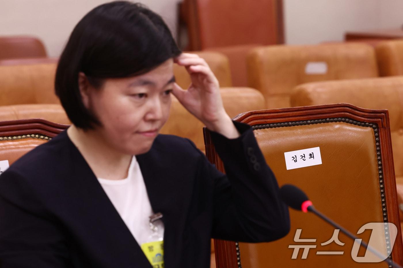 임은정 대전지방검찰청 부장검사가 2024년 8월 14일 오전 서울 여의도 국회에서 열린 김영철 서울북부지검 차장검사 '탄핵소추사건 조사'와 관련한 청문회에 증인으로 출석해 있다. 이날 김건희 여사를 비롯한 주요 증인들은 불출석했다. 2024.8.14/뉴스1 ⓒ News1 김민지 기자