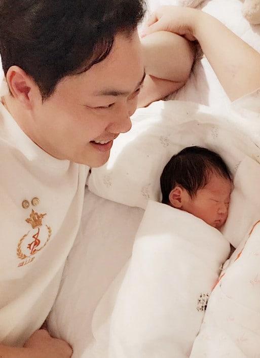 본문 이미지 - NRG 이성진 SNS