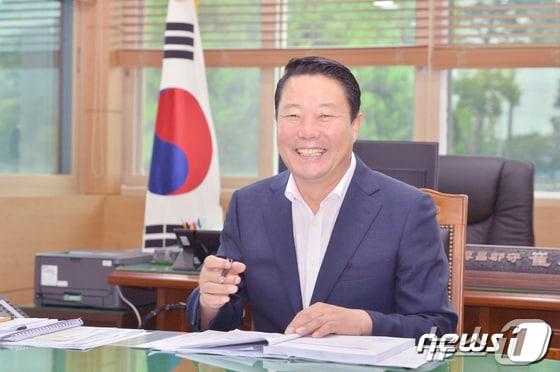 본문 이미지 - 17일 더불어민주당 복당이 허용된 최영일 전북자치도 순창군수.(순창군제공)2024.8.17/뉴스1