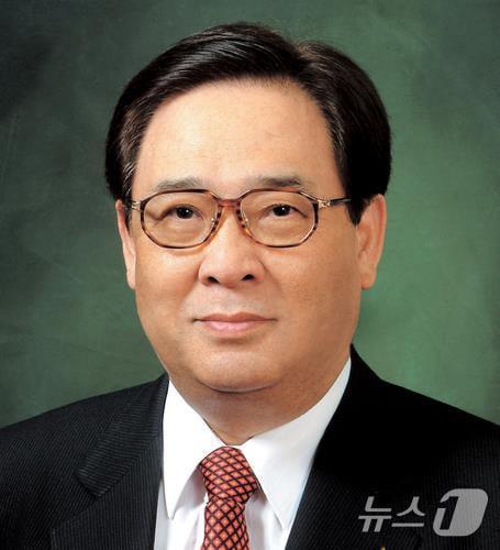 본문 이미지 - 이북5도 평안북도지사 이세웅 전 대한적십자사 총재. (대통령실 제공) 2024.8.2/뉴스1 ⓒ News1 박지혜 기자