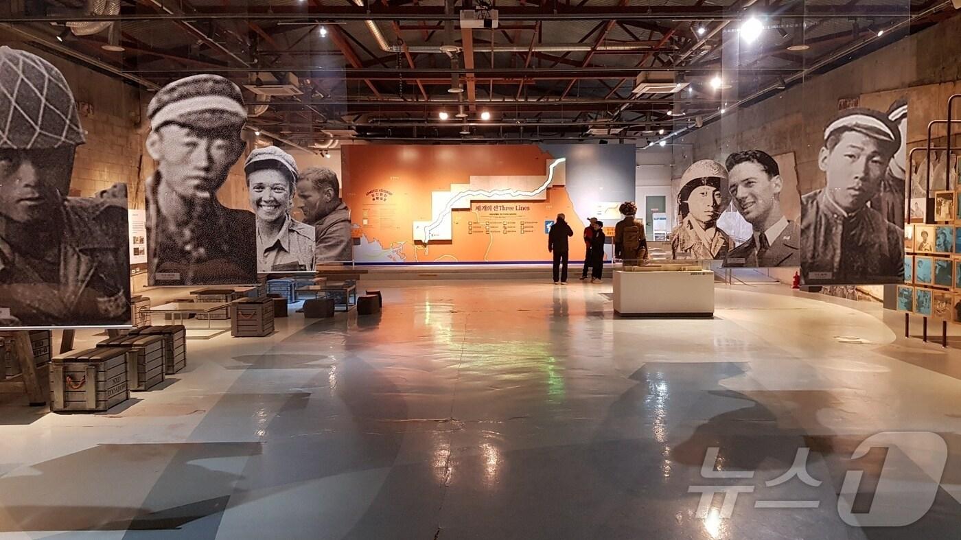 본문 이미지 - 캠프 그리브스 전시장 (경기도 제공)