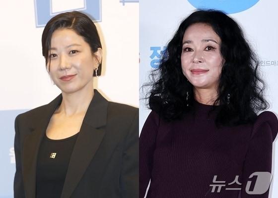 본문 이미지 - 배우 전혜진(왼쪽), 조민수 ⓒ 뉴스1 DB