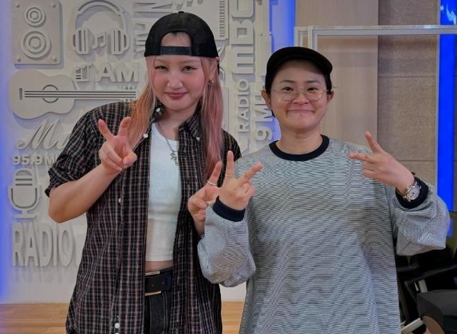 본문 이미지 - ('정오의 희망곡 김신영입니다' SNS 갈무리)