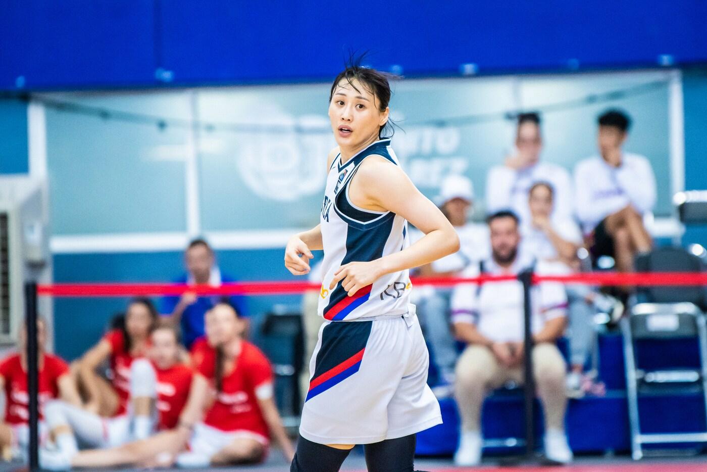 본문 이미지 - 강이슬이 23일(한국시간) 열린 2026 FIBA 월드컵 사전 예선 조별리그 말리전에서 26점을 넣으며 한국의 대승을 이끌었다. (대한민국농구협회 제공)
