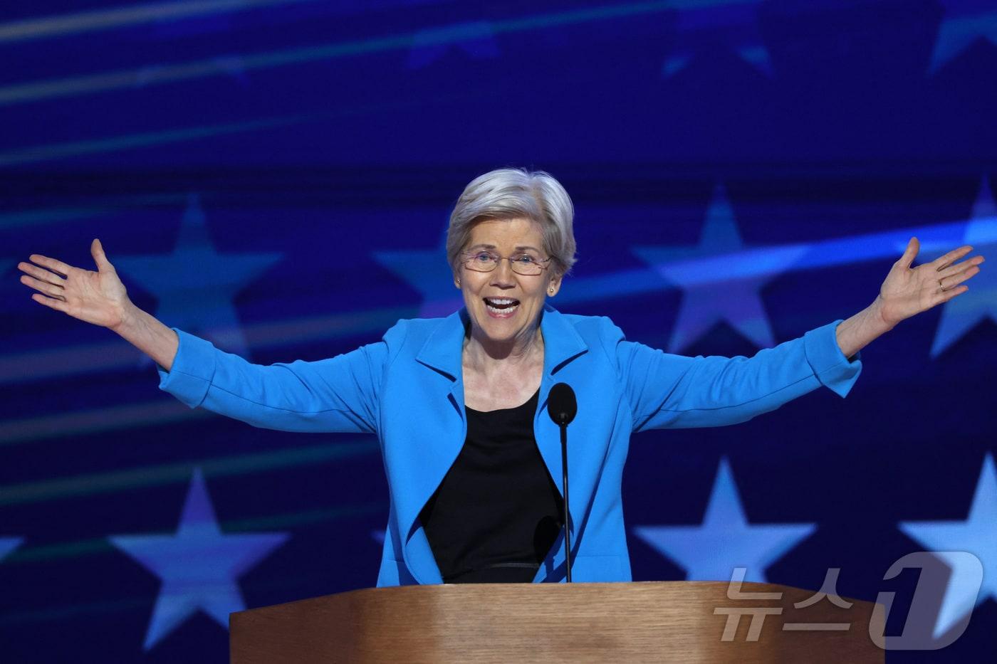본문 이미지 - 엘리자베스 워런 미국 상원의원(민주·매사추세츠)이 22일(현지시간) 일리노이주 시카고의 유나이티드 센터에서 나흘째 열린 민주당 전당대회에서 자당 대선후보인 카멀라 해리스 부통령을 지지하는 연설을 하고 있다. 2024.08.22. ⓒ 로이터=뉴스1 ⓒ News1 김성식 기자