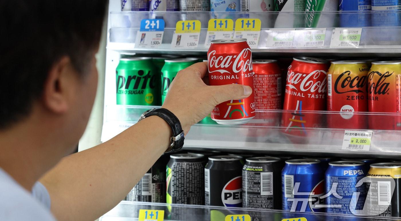 서울의 한 편의점에 코카콜라가 진열돼 있다. 2024.8.26/뉴스1 ⓒ News1 박지혜 기자