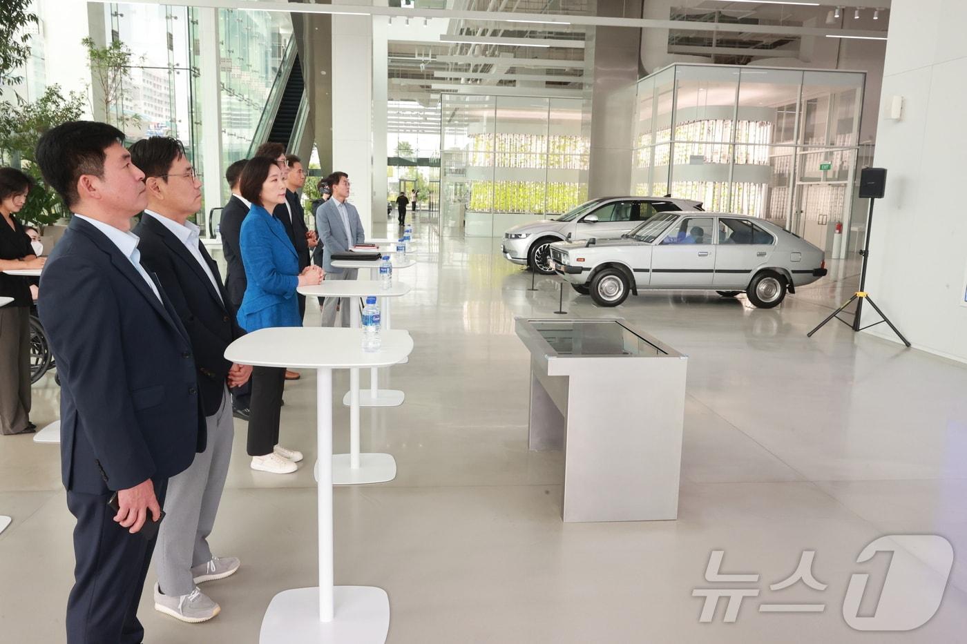 오 장관은 27일 싱가포르에 위치한 현대자동차그룹 글로벌 혁신센터(HMGICS)에 방문했다. (중기부 제공)