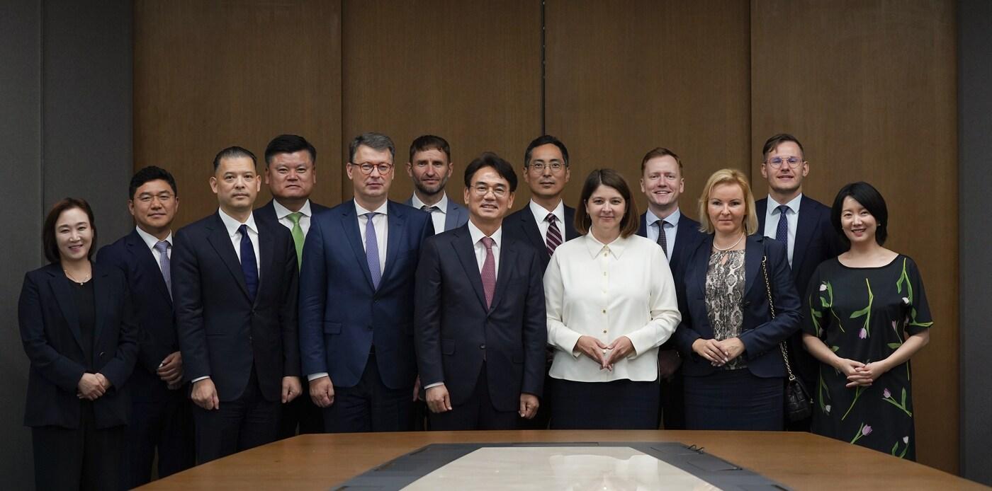 SK증권, 리투아니아 재무부 장관과 투자 협력 논의 - 뉴스1