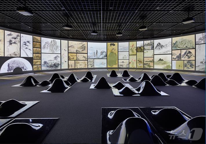 본문 이미지 - 대구간송미술관 전시실 모습. 대구 수성구 삼덕동 대구미술관 옆에 건립된 대구간송미술관은 오는 9월3일 개관한다.(대구간송미술관 제공)