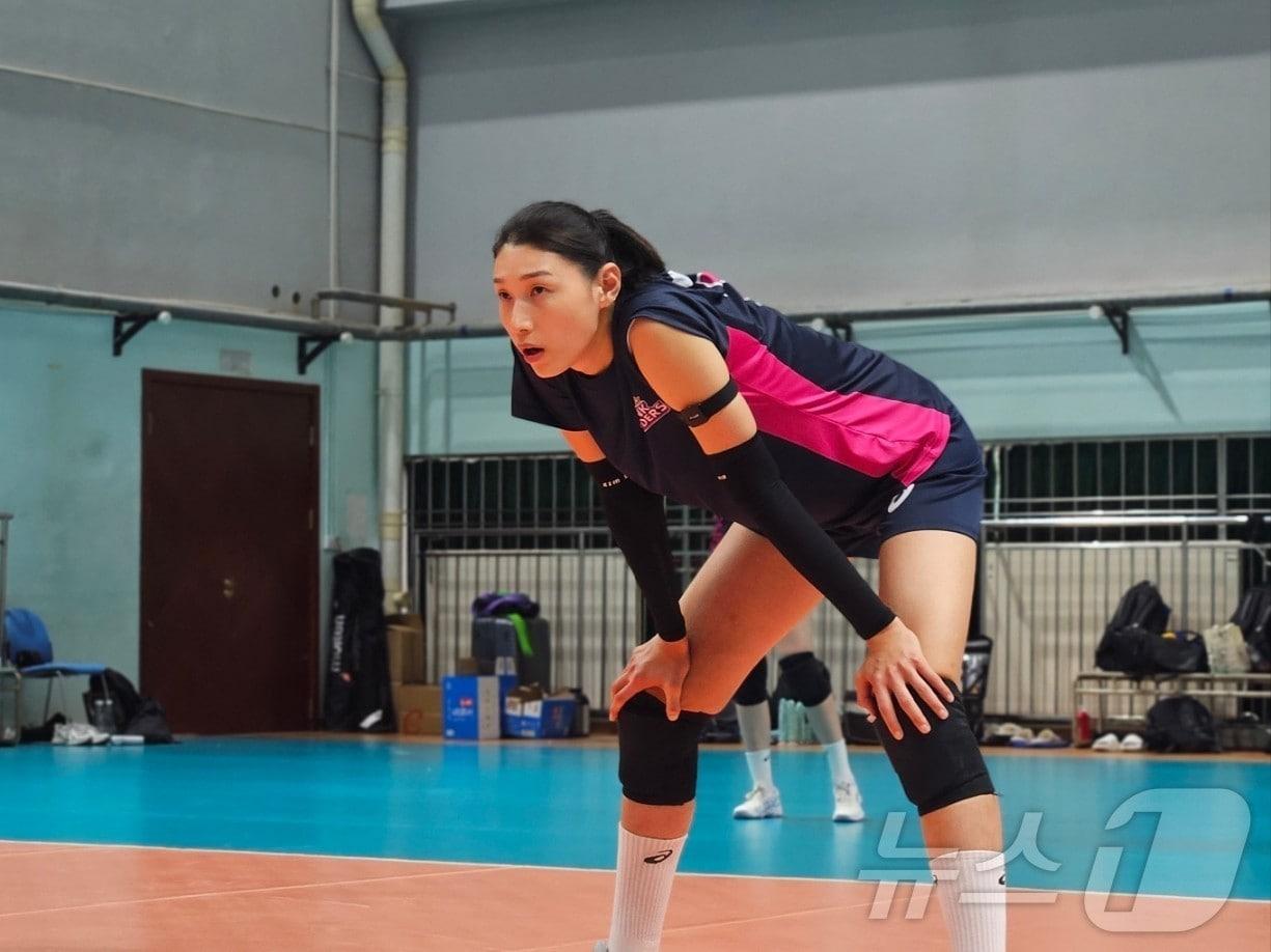 본문 이미지 - 중국 상하이에서 진행 중인 팀 전지훈련에 참가 중인 김연경. (흥국생명 제공)