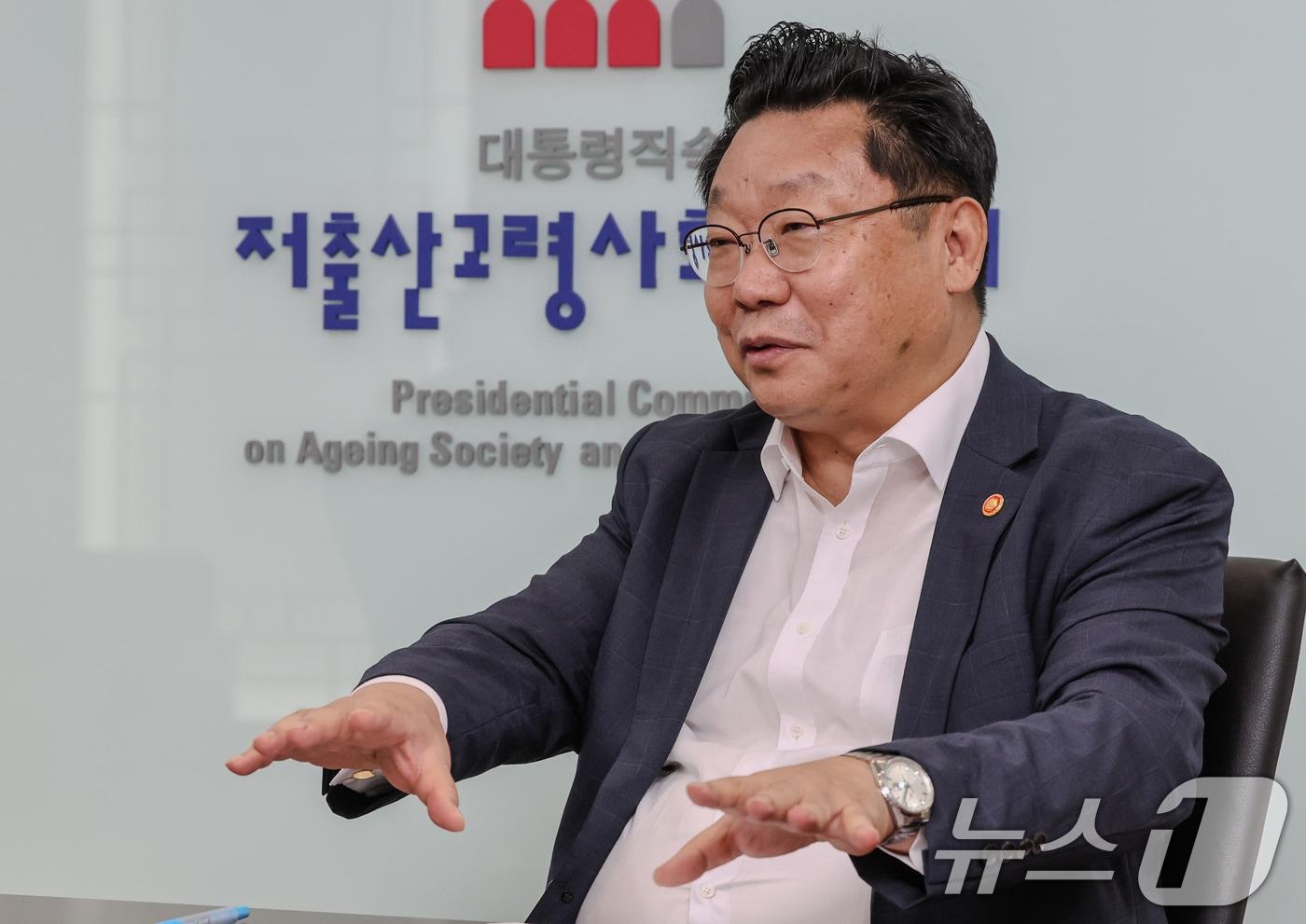 본문 이미지 - 주형환 저출산고령사회위원회 부위원장이 27일 서울 종로구 정부서울청사에서 뉴스1과 인터뷰를 하고 있다. 2024.8.27/뉴스1 ⓒ News1 허경 기자