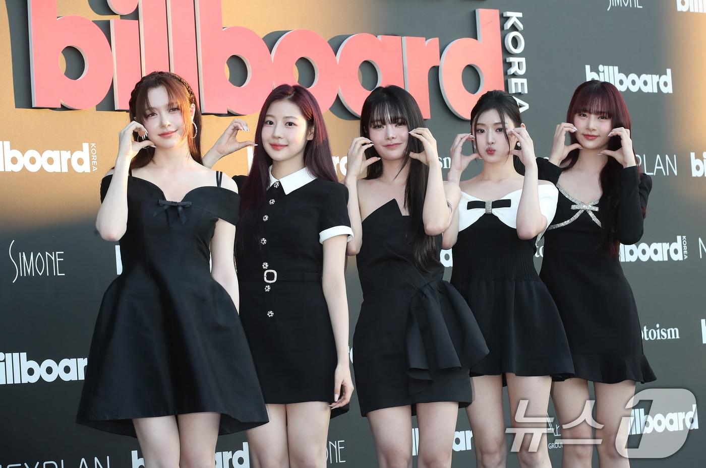 본문 이미지 - 피프티피프티가 5인조 처음으로 공식 석상에 섰다. ⓒ News1 권현진 기자