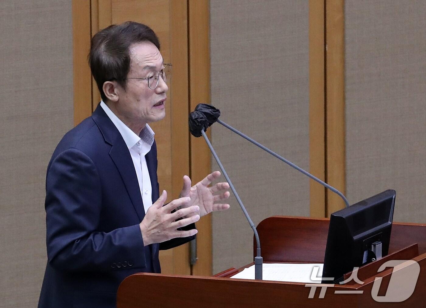 본문 이미지 - 조희연 서울시교육감이 28일 오전 서울 중구 서울시의회에서 열린 '제326회 시의회 임시회 제2차 본회의'에서 의원들의 질문에 답하고 있다. /뉴스1 ⓒ News1 오대일 기자