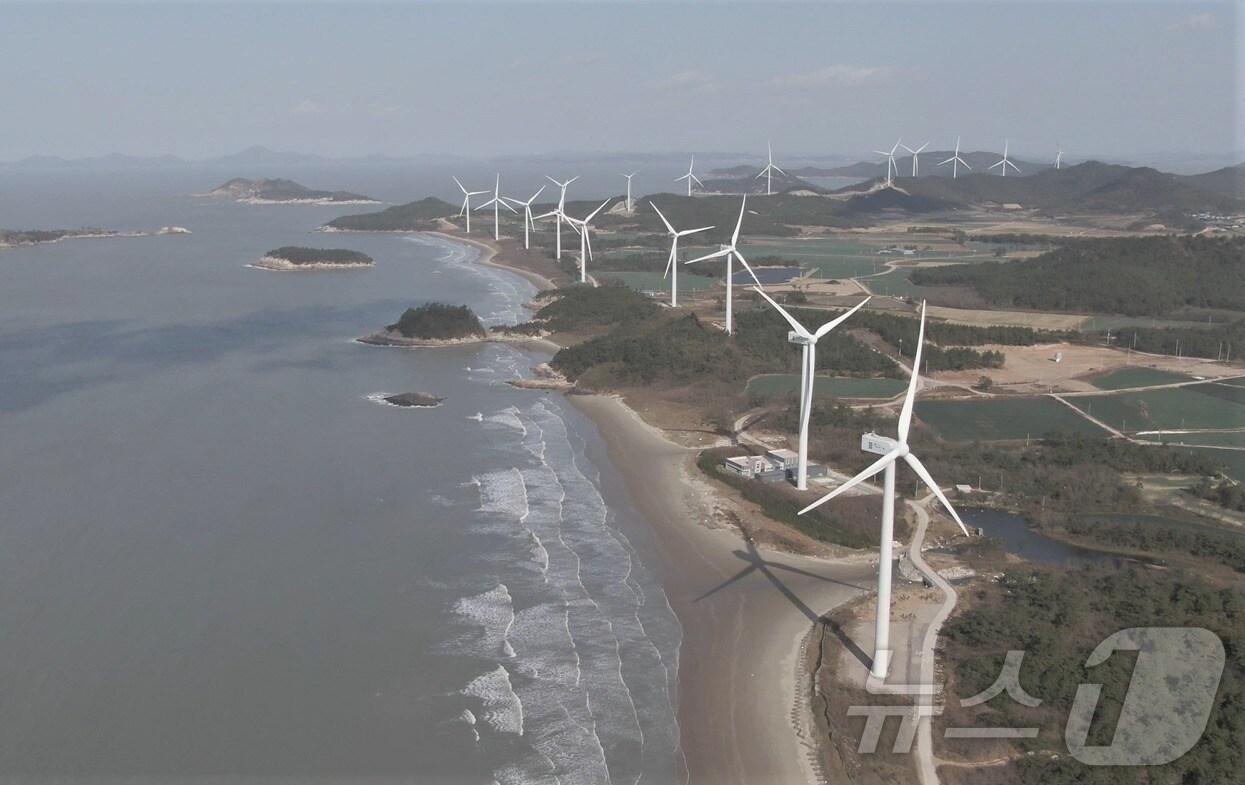 본문 이미지 - 신안 자은도 해상풍력.(전남도 제공) 2024.8.29/뉴스1