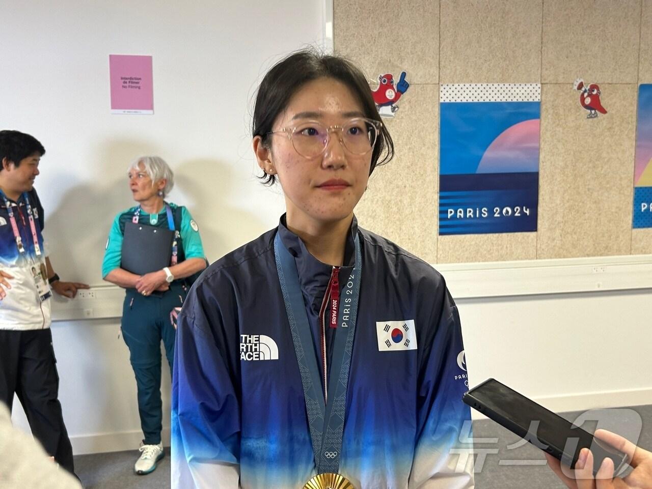 본문 이미지 -  3일(한국시간) 프랑스 샤토루 사격장에서 열린 2024 파리 올림픽 여자 25m 권총 결선에서 금메달을 딴 양지인. 2024.8.3/뉴스1 ⓒ News1 문대현 기자