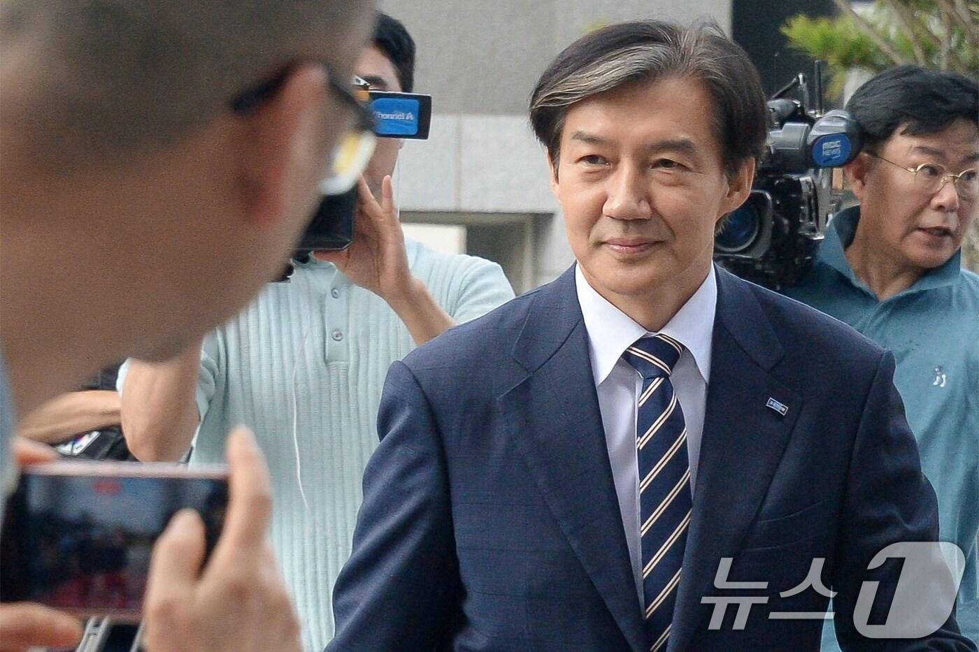 본문 이미지 - 조국 조국혁신당 대표가 31일 오전 전주지검에 참고인 신분으로 출석하고 있다. 2024.8.31/뉴스1 ⓒ News1 유경석 기자