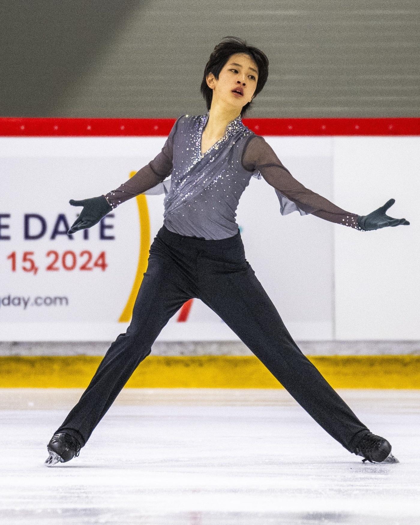 본문 이미지 - 2024-25 국제빙상경기연맹(ISU) 피겨 주니어 그랑프리 1차 대회에서 은메달을 획득한 이재근. (ISU SNS 캡처)