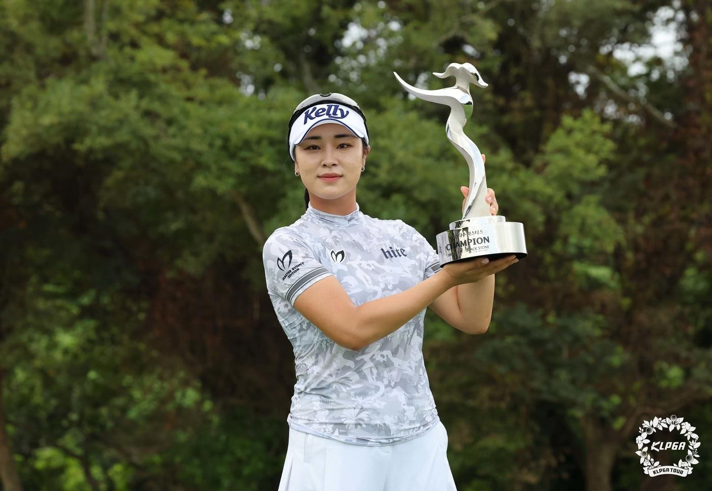 지난 8월 KLPGA투어 제주삼다수 마스터스우승을 차지한 윤이나.. (KLPGA 제공) 2024.8.4/뉴스1 ⓒ News1 박지혜 기자