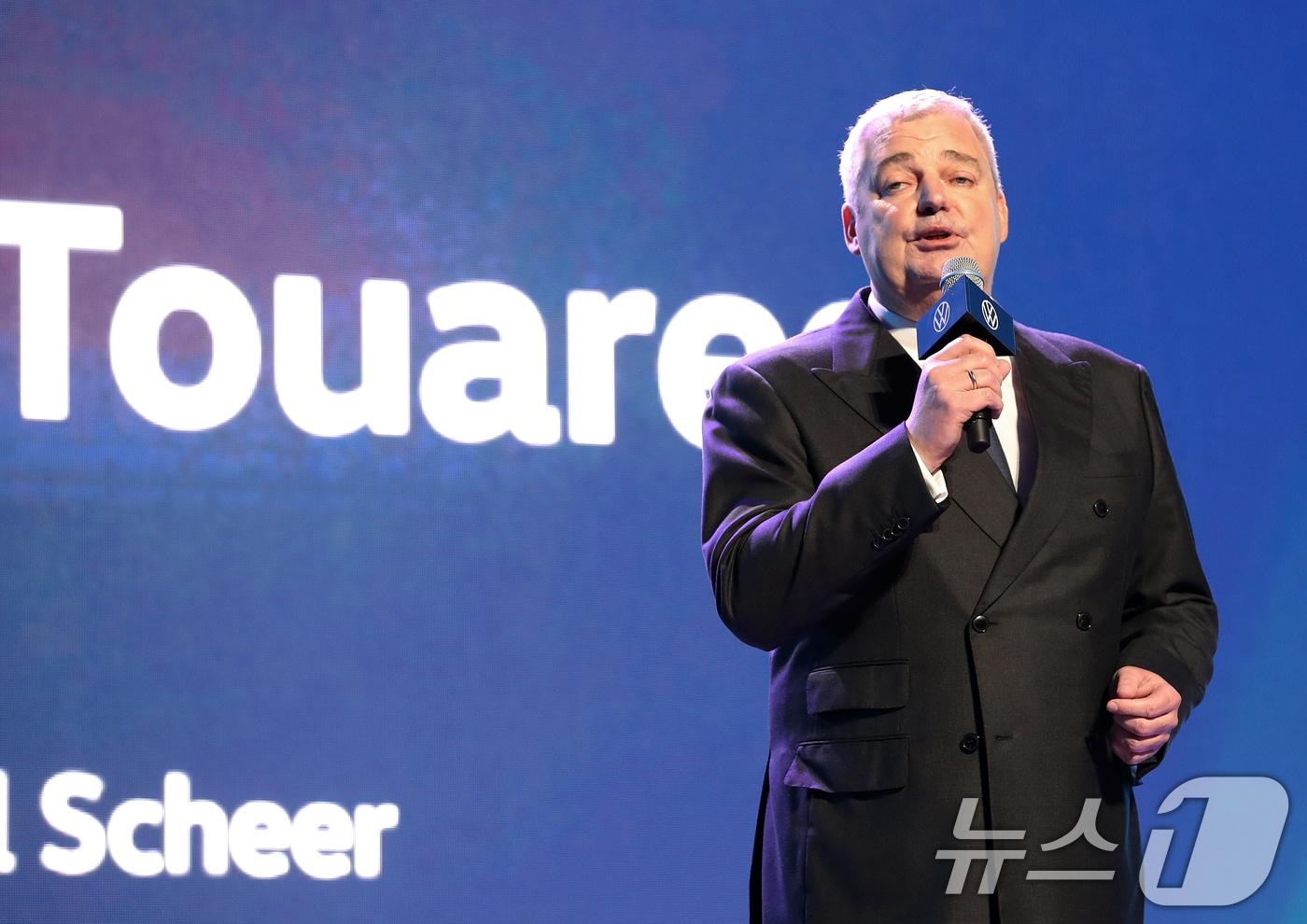 틸 셰어 폭스바겐그룹코리아 대표이사 사장이 지난 8월서울 용산구 그랜드하얏트 서을 그랜드볼룸에서 플래그십 스포츠유틸리티차량(SUV) 신형 투아렉을 소개하는 모습(자료사진). 2024.8.6/뉴스1 ⓒ News1 오대일 기자