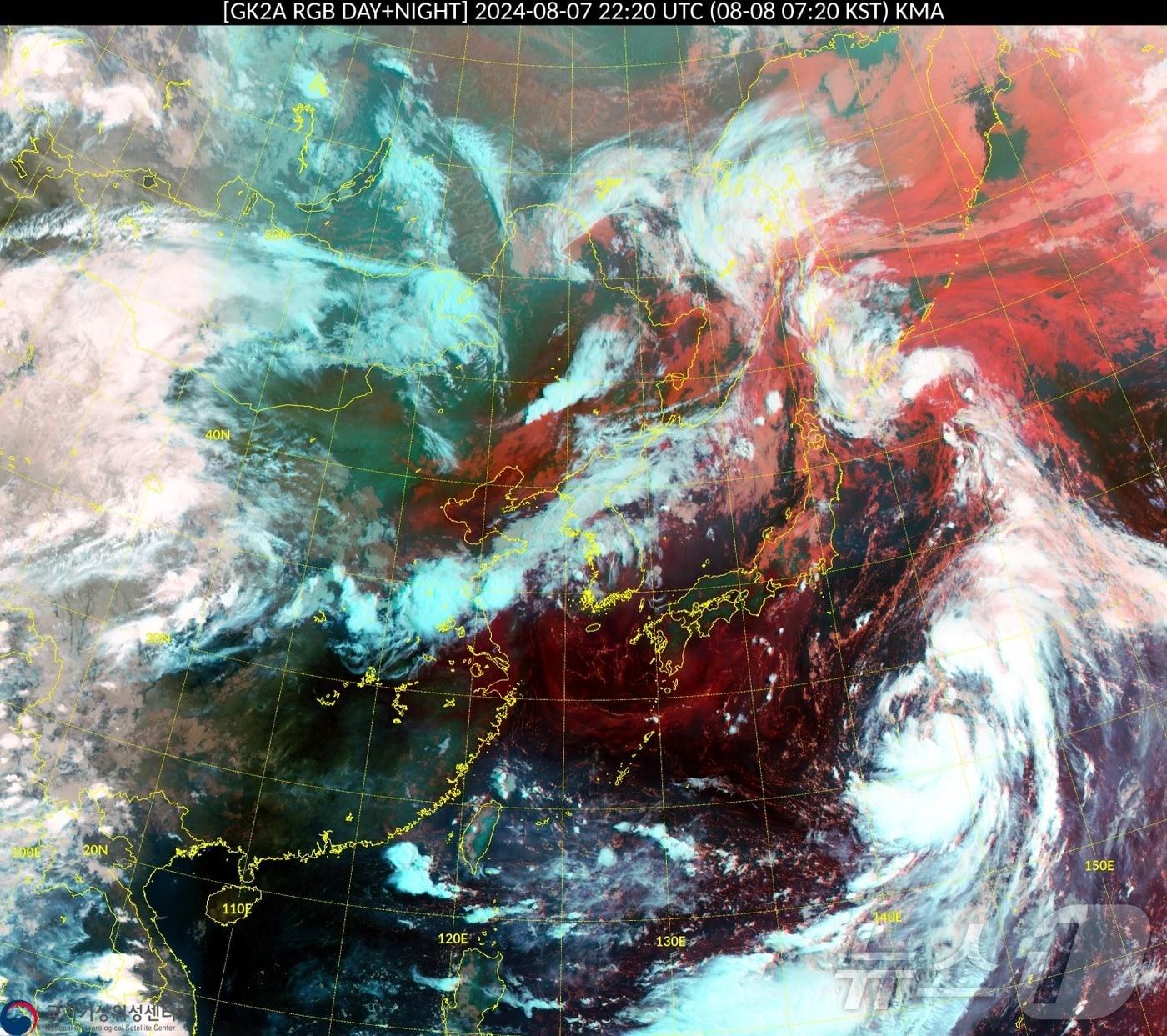 본문 이미지 - 천리안 위성 2A호에서 관측되는 8일 오전 7시 20분 제5호 태풍 마리아 모습 ⓒ 뉴스1