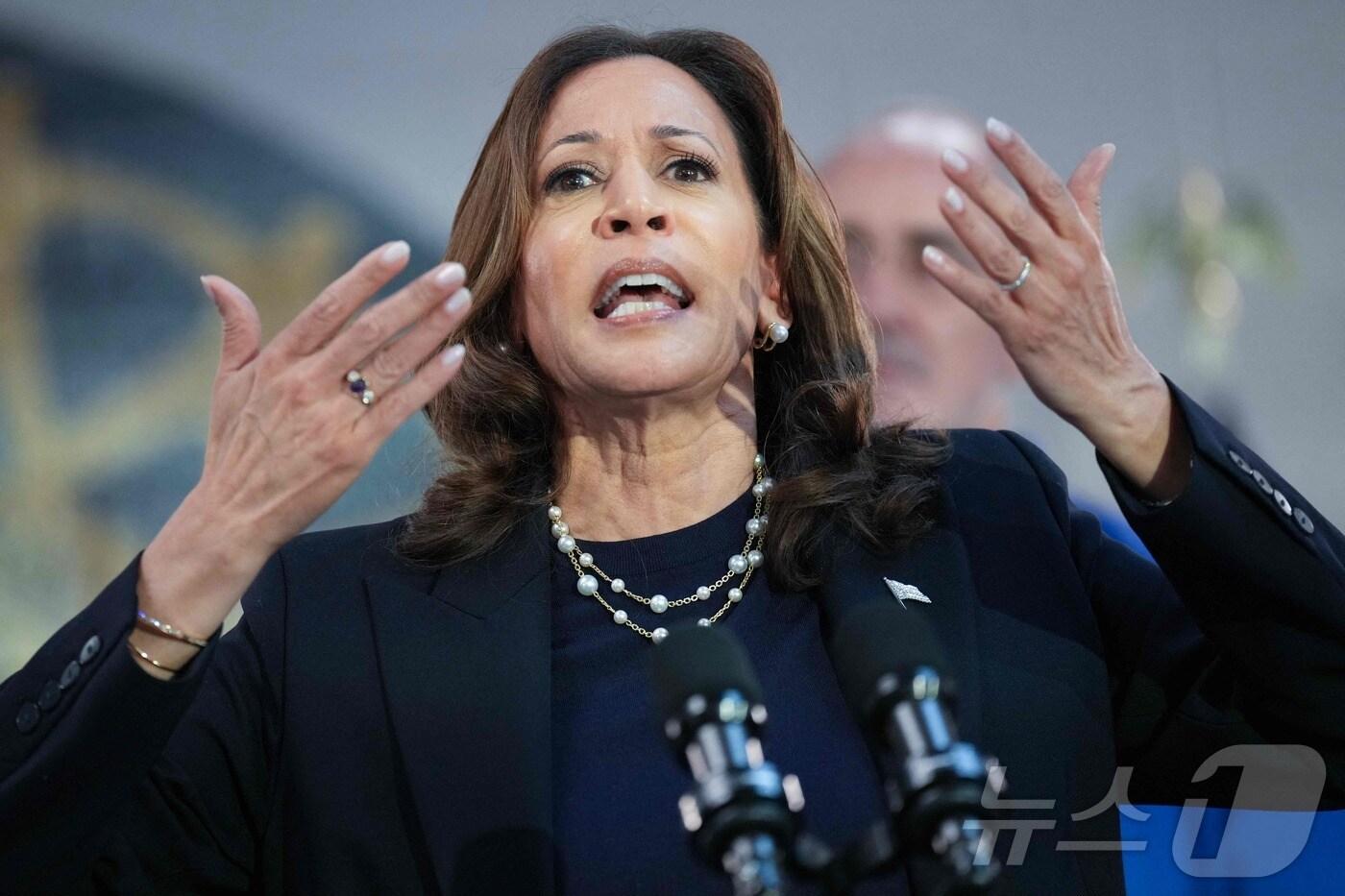 미국 민주당 대선 후보 카멀라 해리스 부통령이 8일 (현지시간) 미시간주 웨인에서 전미자동차노조(UAW) 조합원들을 상대로 유세를 하고 있다. 2024.08.09 ⓒ AFP=뉴스1 ⓒ News1 우동명 기자