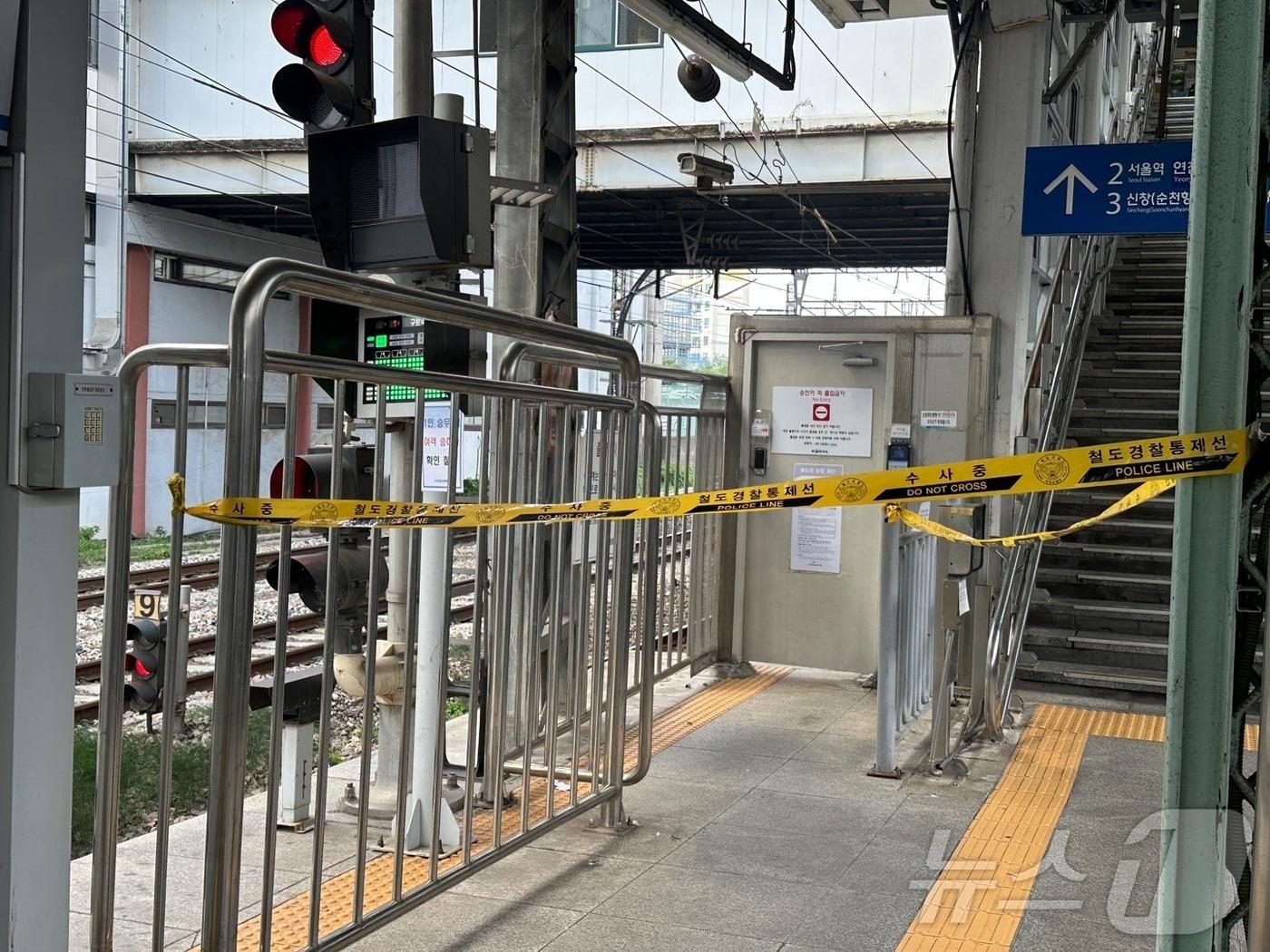 본문 이미지 - 9일 오전 9시쯤 작업자 2명이 사망한 서울 구로역 9번 승강장 인근이 한산한 모습이다. ⓒ 뉴스1 홍유진 기자