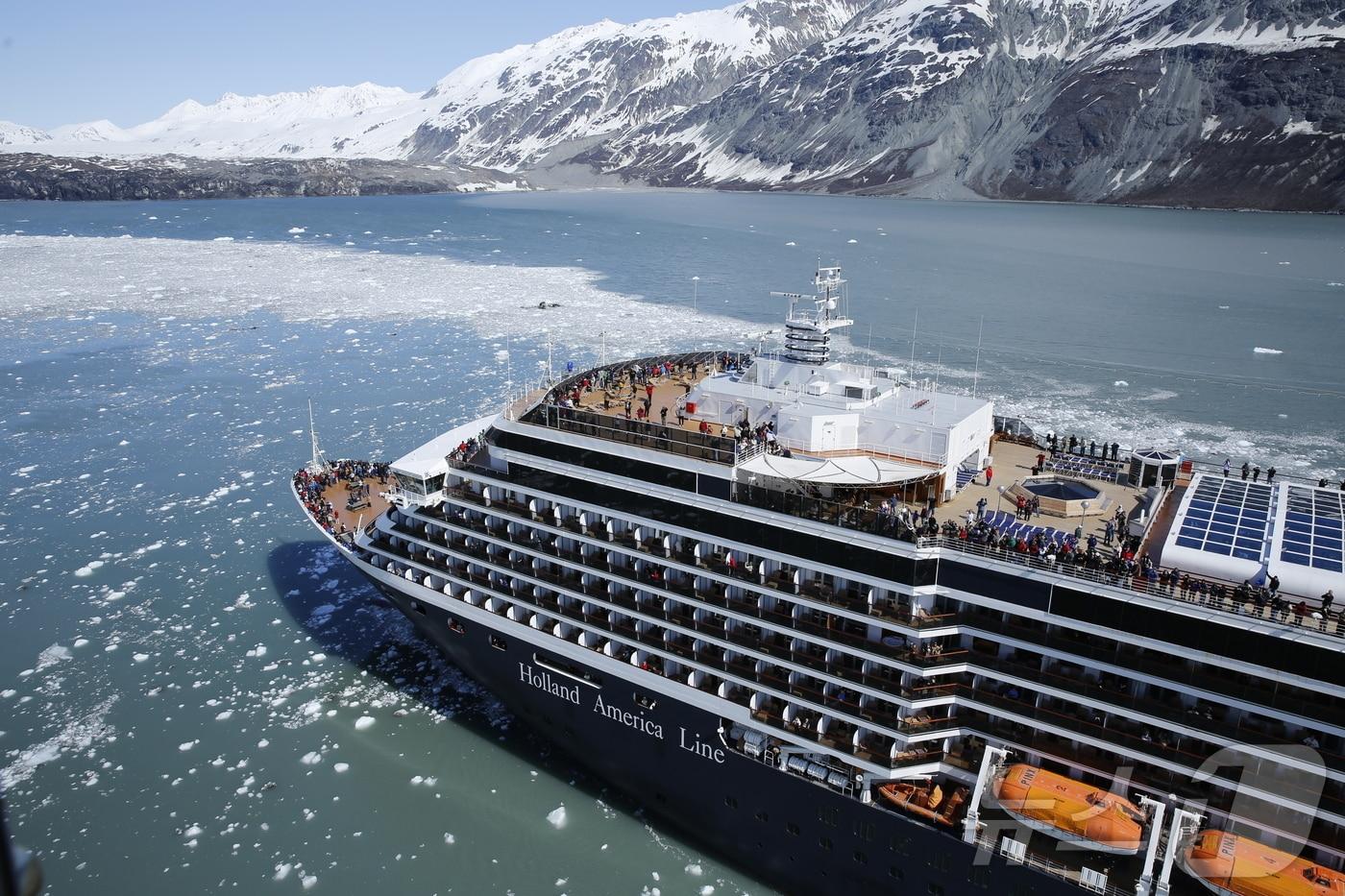 본문 이미지 - 알래스카 크루즈 이미지(홀랜드 아메리카 라인 제공)