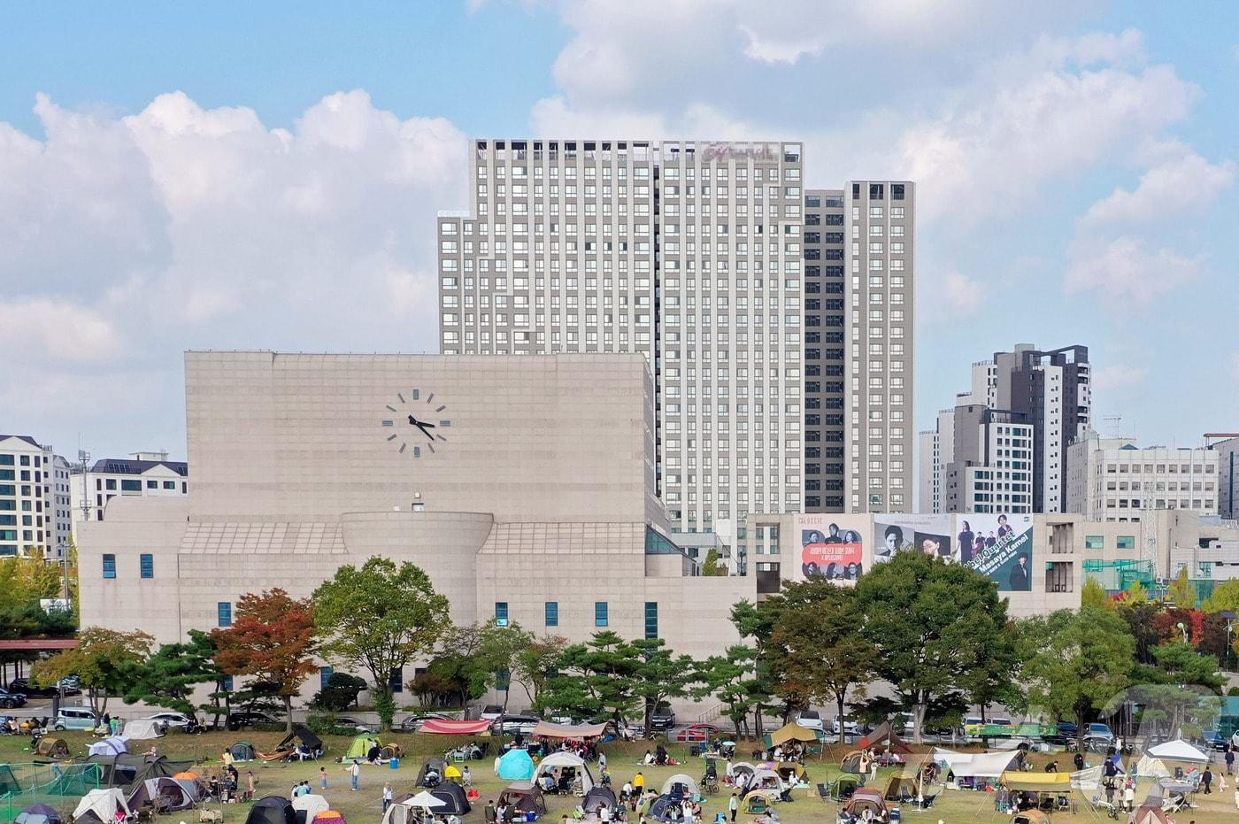 과천시민회관 전경.(과천시 제공)