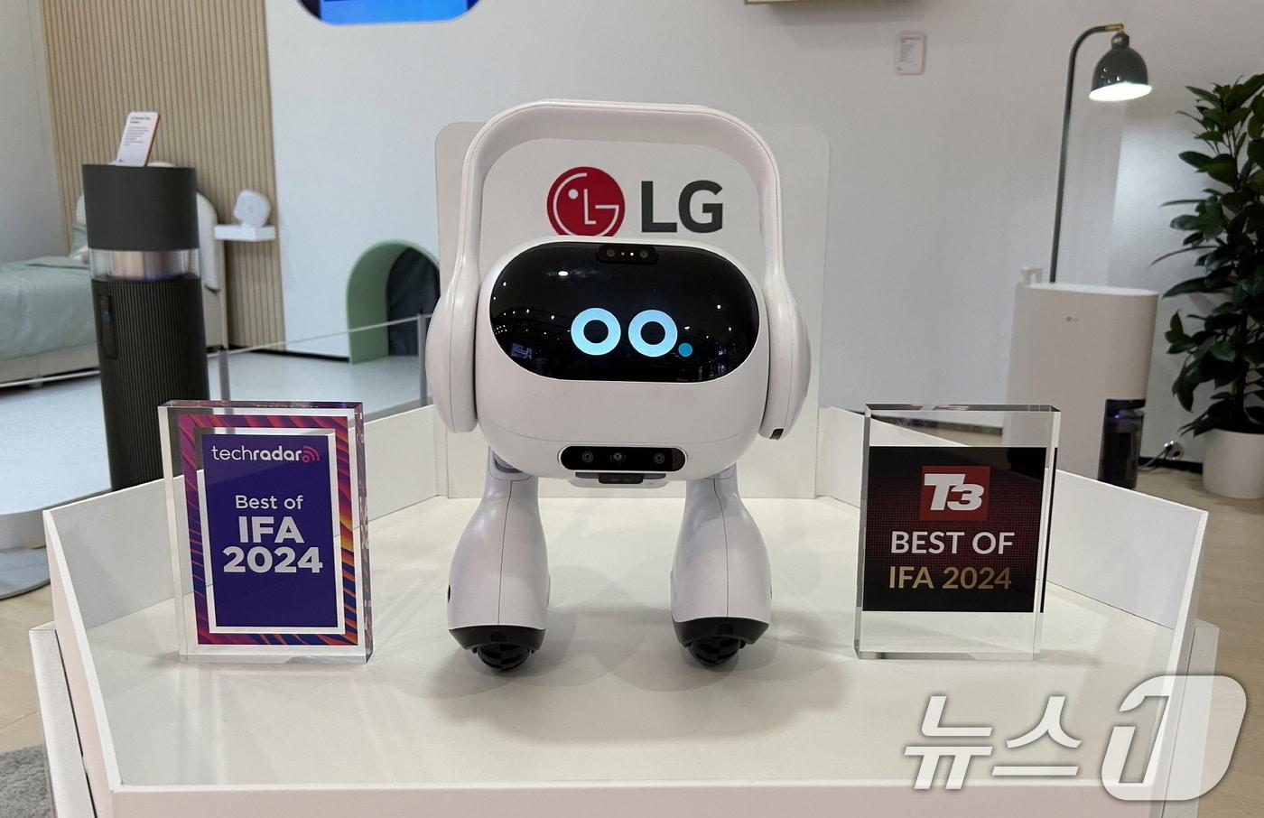 LG전자 '이동형 AI홈 허브(코드명: Q9)'/뉴스1