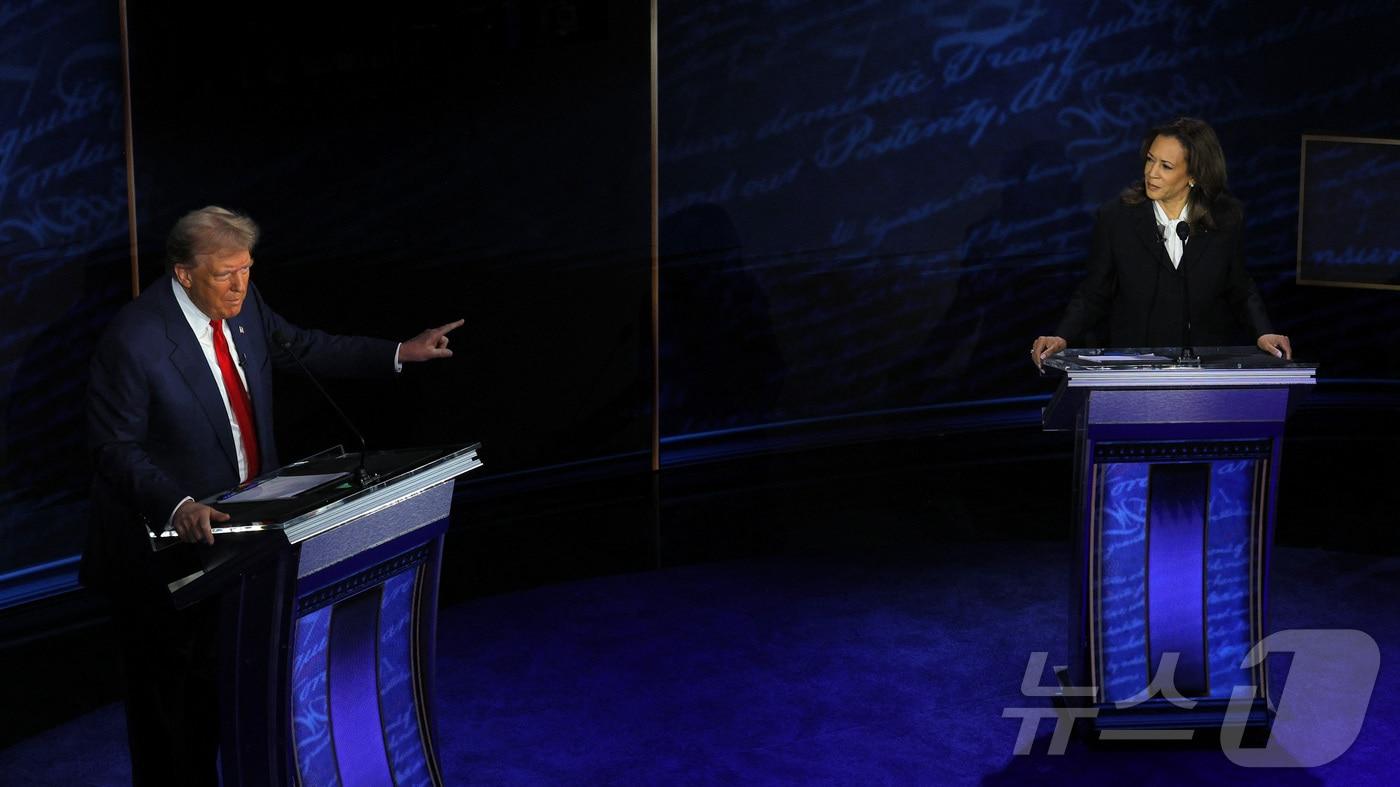 美대선 토론 30분 경과, 비트코인 1% 이상↓…