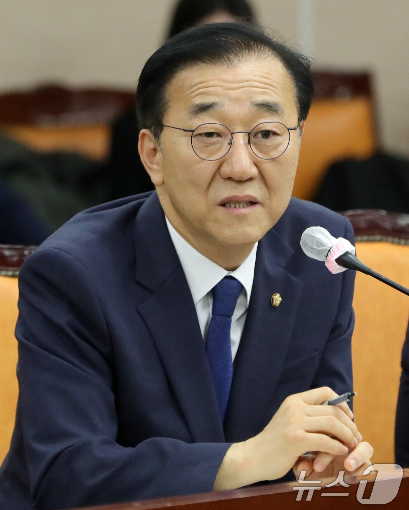 본문 이미지 - 김윤덕 더불어민주당 사무총장이 11일 전북자치도 전주시 전북특별자치도청에서 열린 2024 더불어민주당·전북특별자치도 예산정책협의회에서 모두 발언을 하고 있다. 2024.9.11/뉴스1 ⓒ News1 유경석 기자