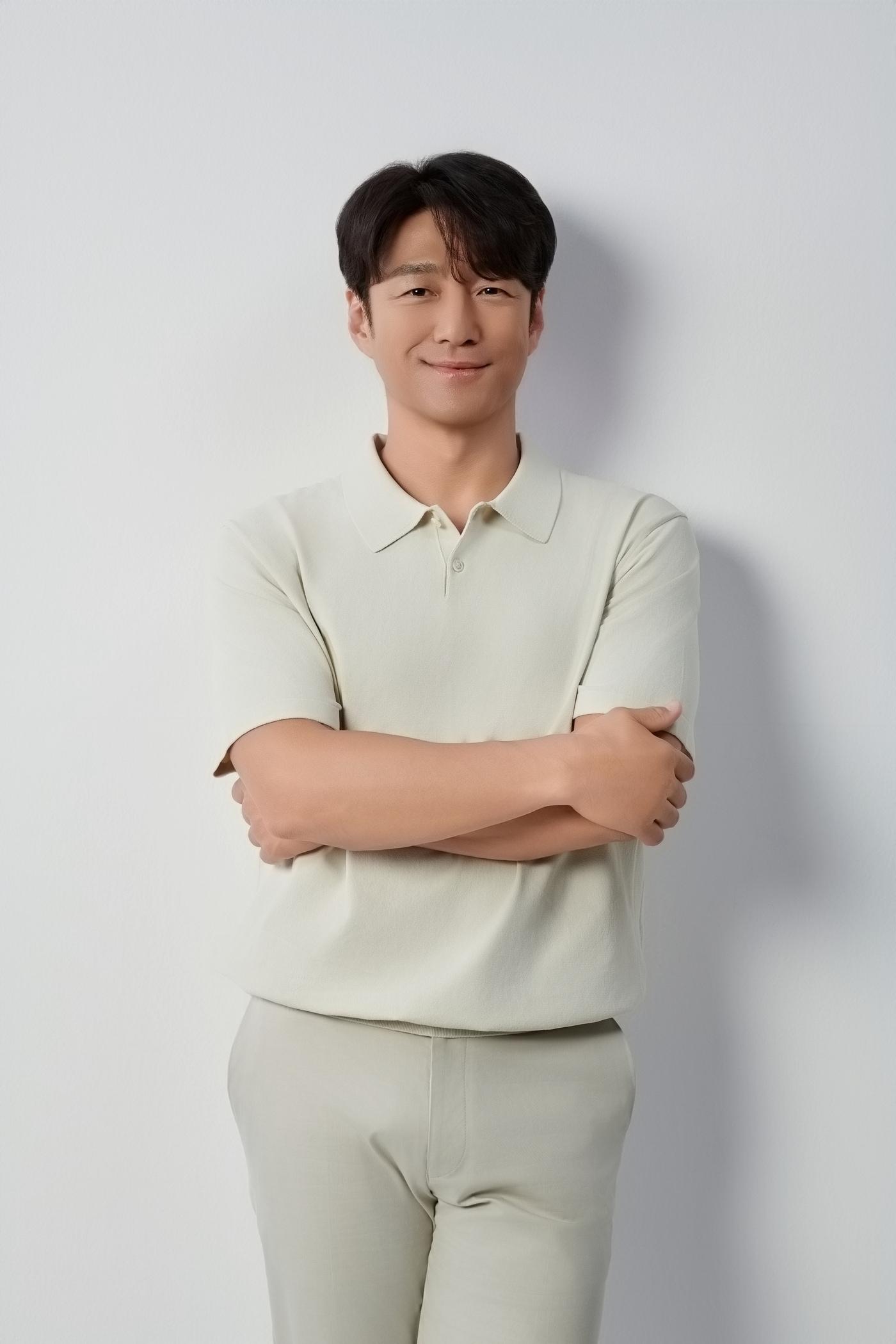 본문 이미지 - 지진희 / 이끌엔터테인먼트